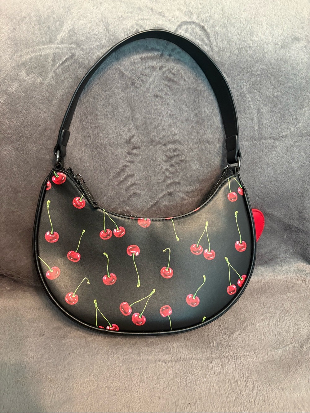 Betsey Johnson cherry shoulder bag - Picture 2 of 4